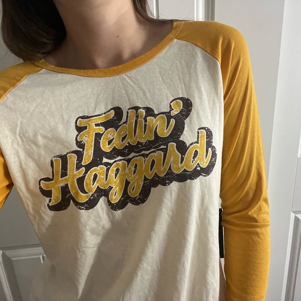 Yellow and white Feelin’ Haggard top
